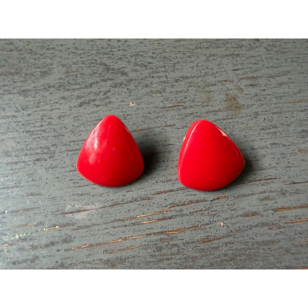 Vintage 80s Red Triangle Stud Earrings Glossy Geometric Retro Statement Jewelry